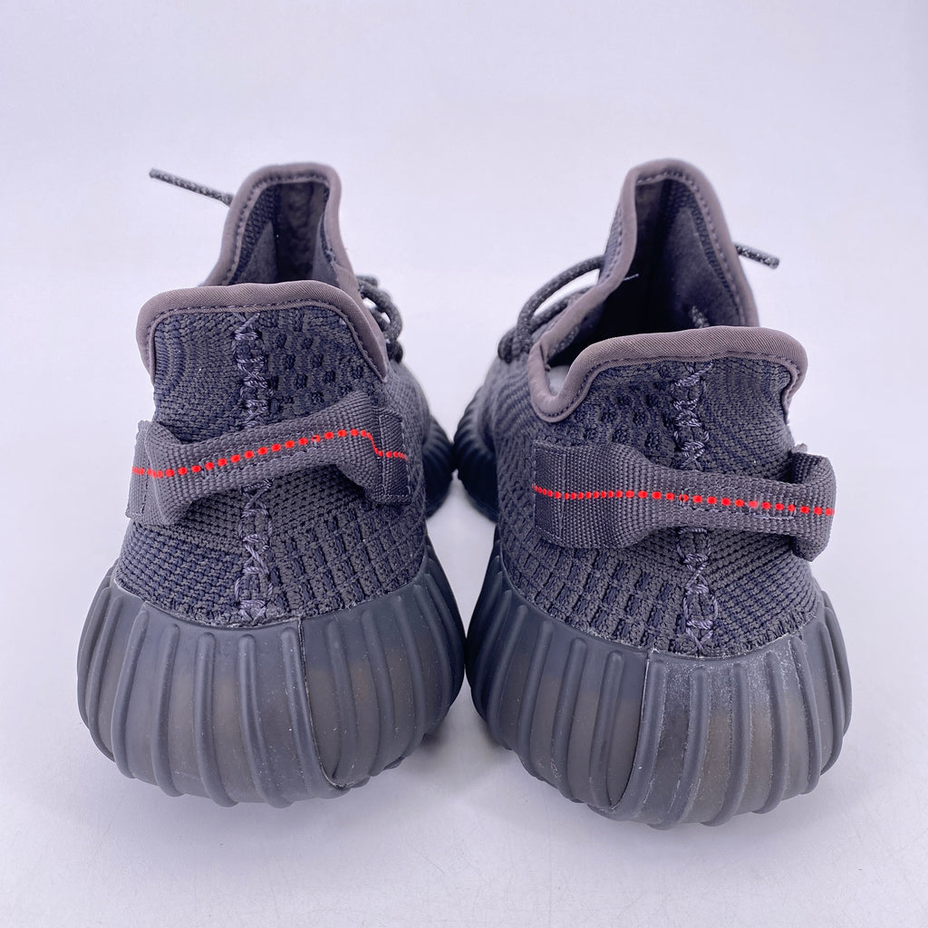 Yeezy 350 v2 "Black" 2019 Used Size 9