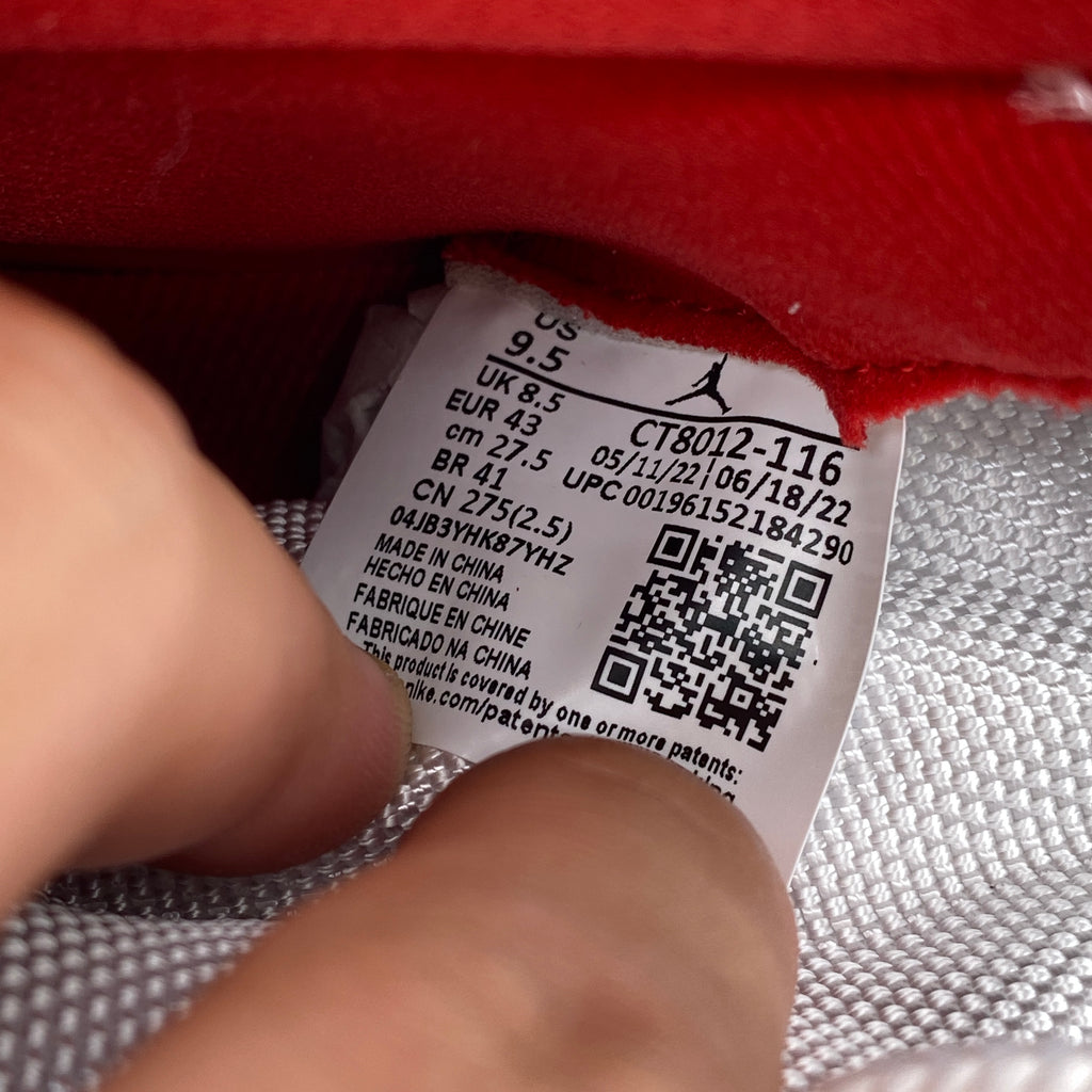 Air Jordan 11 Retro "Cherry" 2022 New Size 9.5