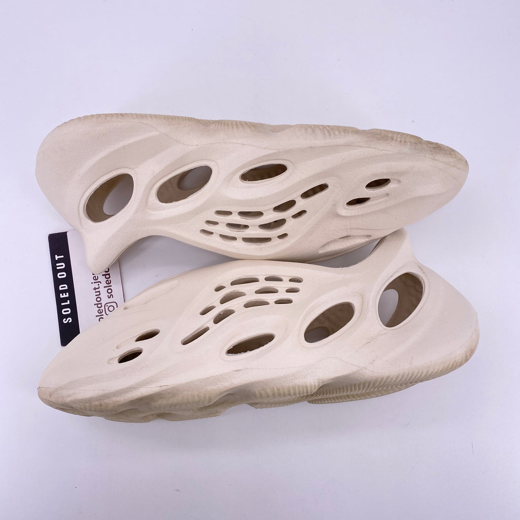 Yeezy Foam RNNR "Sand" 2021 Used Size 9