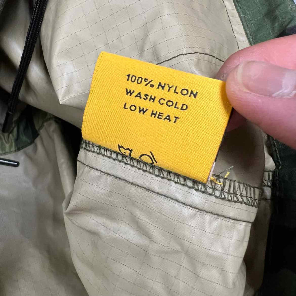 Gallery DEPT. Anorak "RIPSTOP" Camo Used Size S