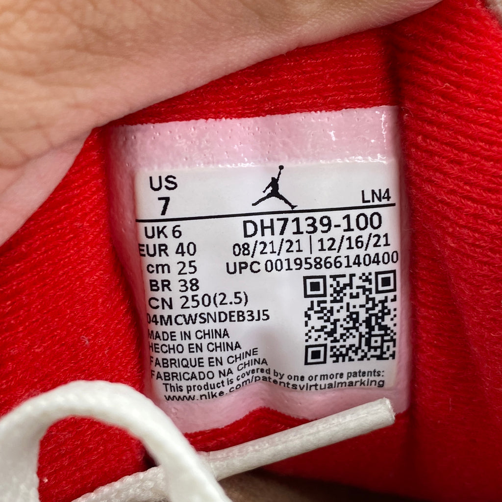 Air Jordan 3 Retro "Muslin" 2022 Used Size 7