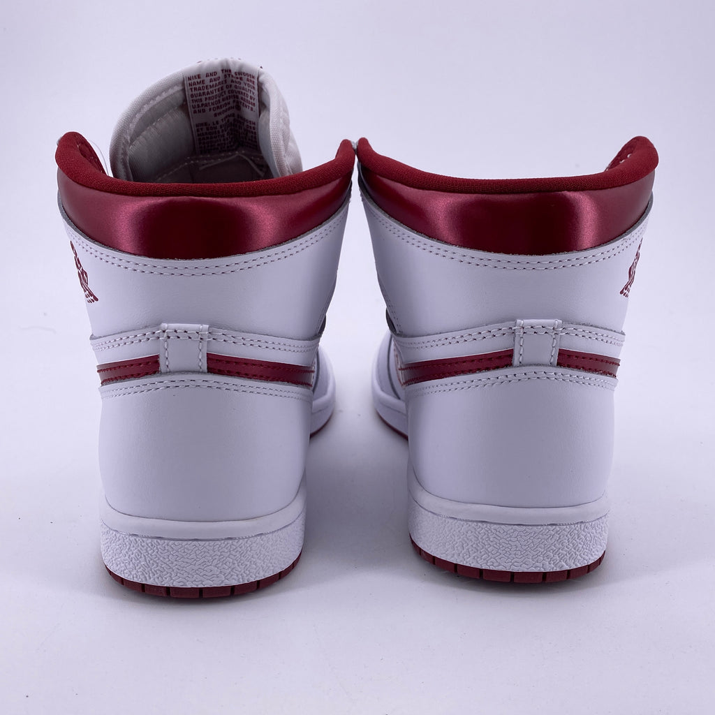 Air Jordan 1 Retro High OG "Metallic Burgundy" 2024 New Size 9