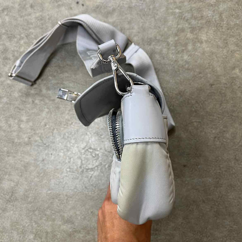Prada Crossbody "SPAZZOLATO TESSUTO" Used White Size OS