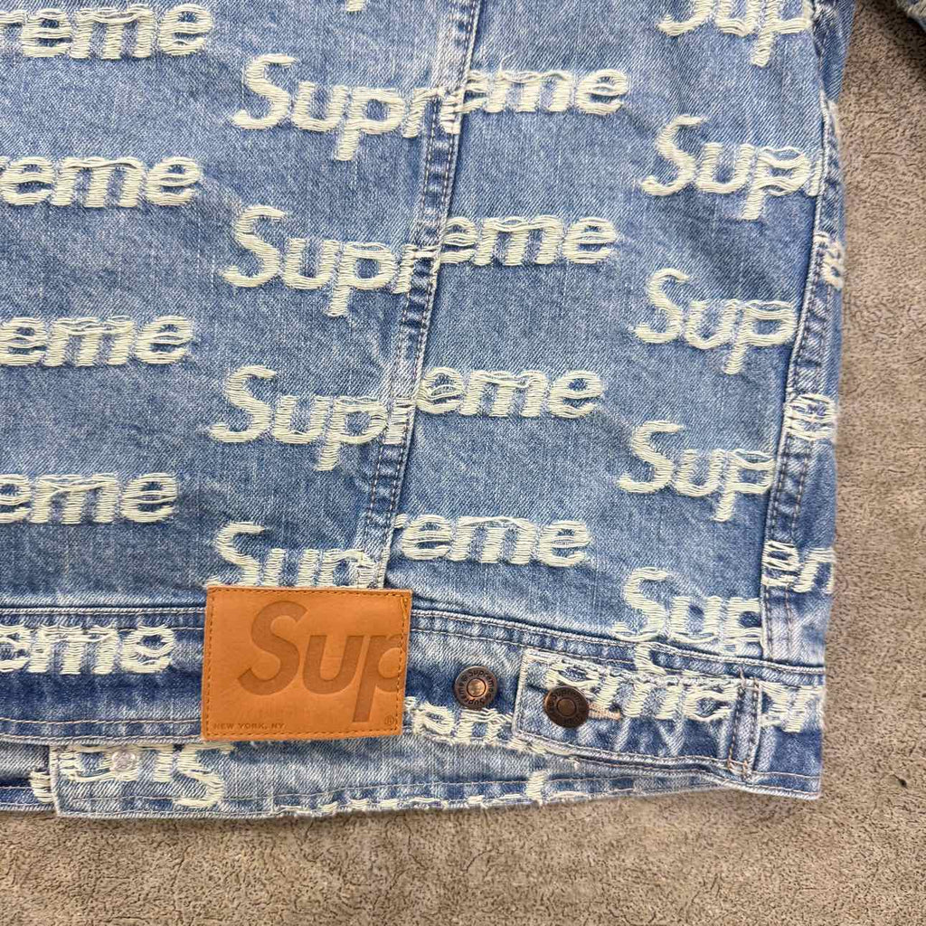 Supreme Trucker Jacket "FRAYED LOGOS" Blue Used Size XL