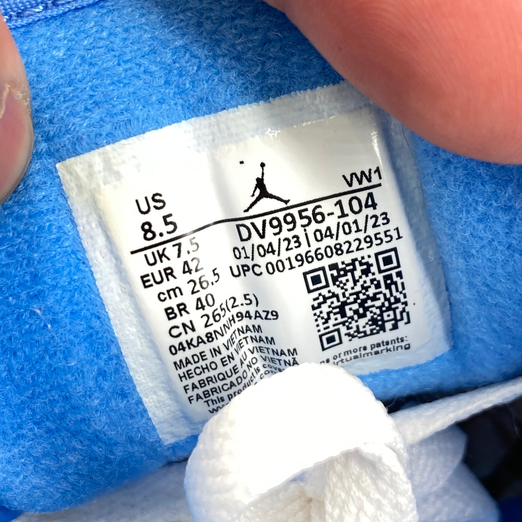 Air Jordan 2 Retro Low "Unc" 2023 Used Size 8.5