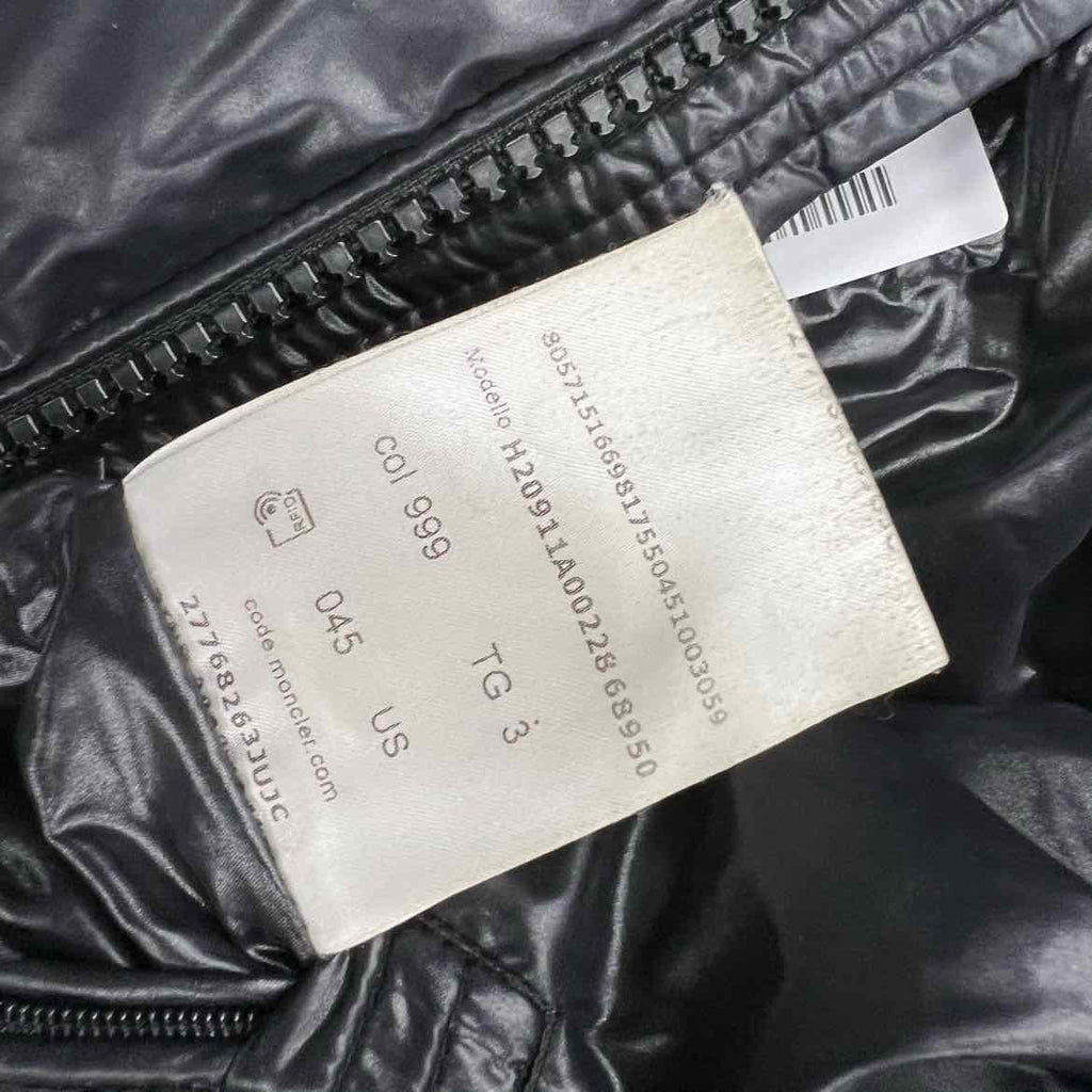 Moncler Jacket "MAYA GIUBBOTTO" Used Size 3
