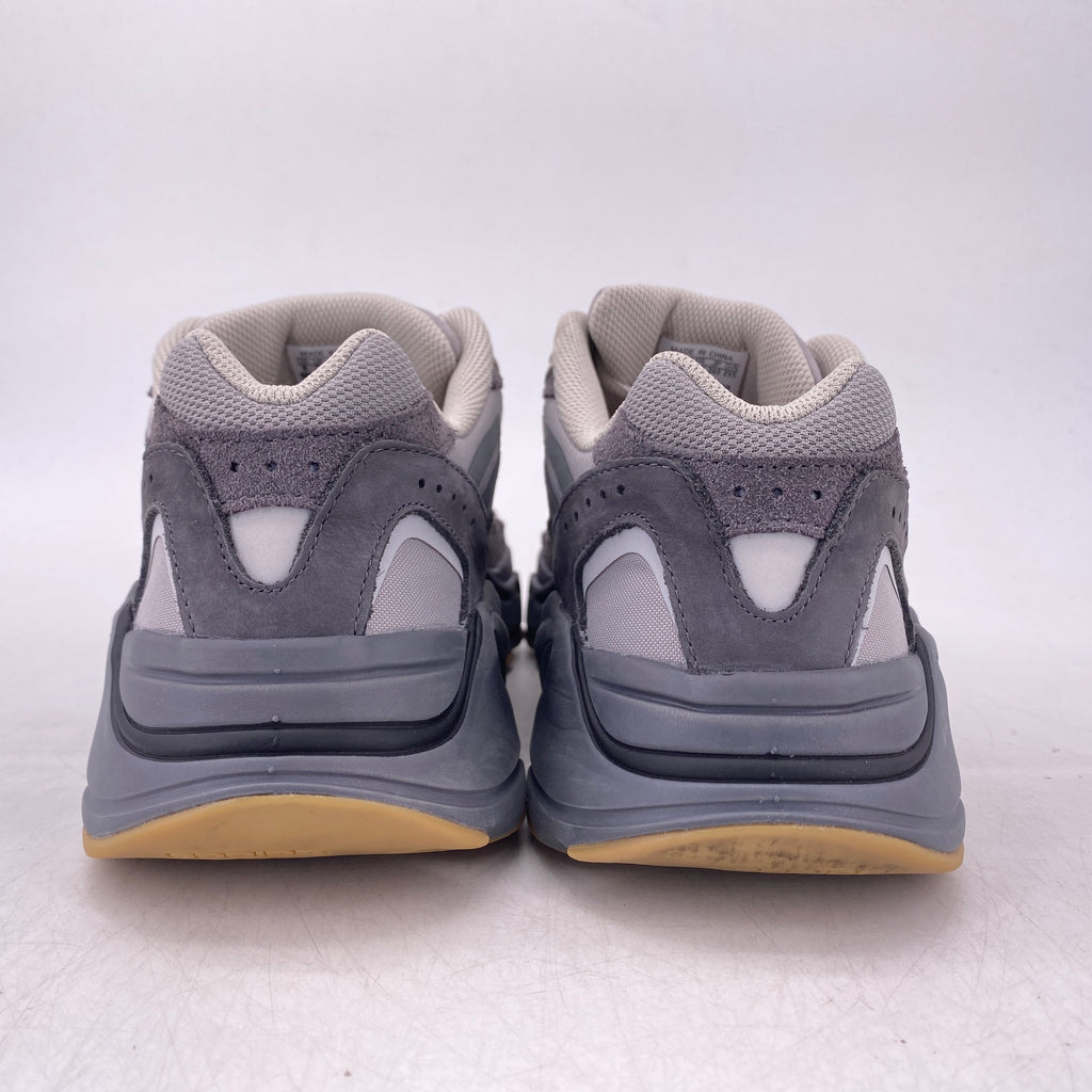 Yeezy 700 v2 "Tephra" 2019 Used Size 8