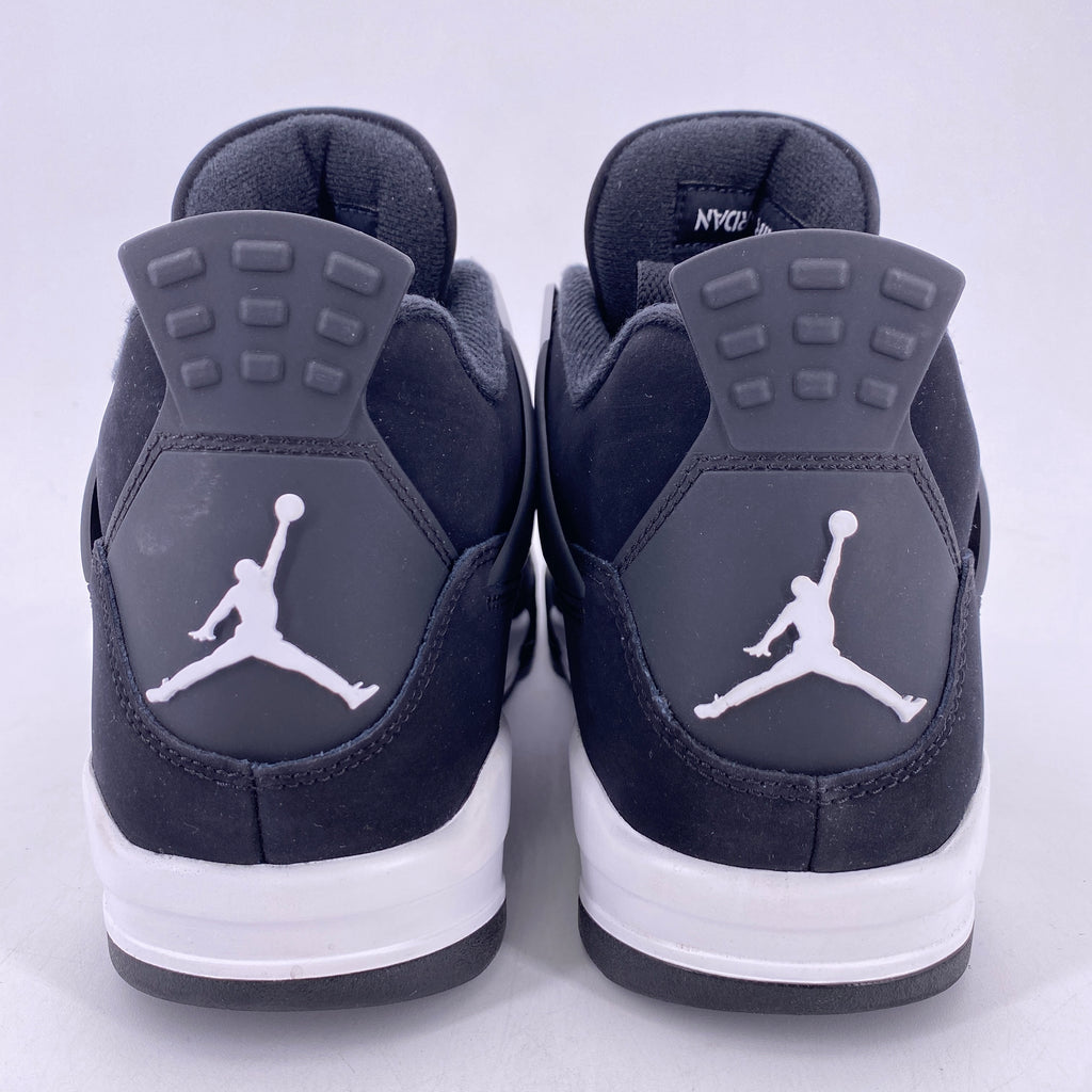 Air Jordan 4 Retro "White Thunder" 2024 Used Size 9.5