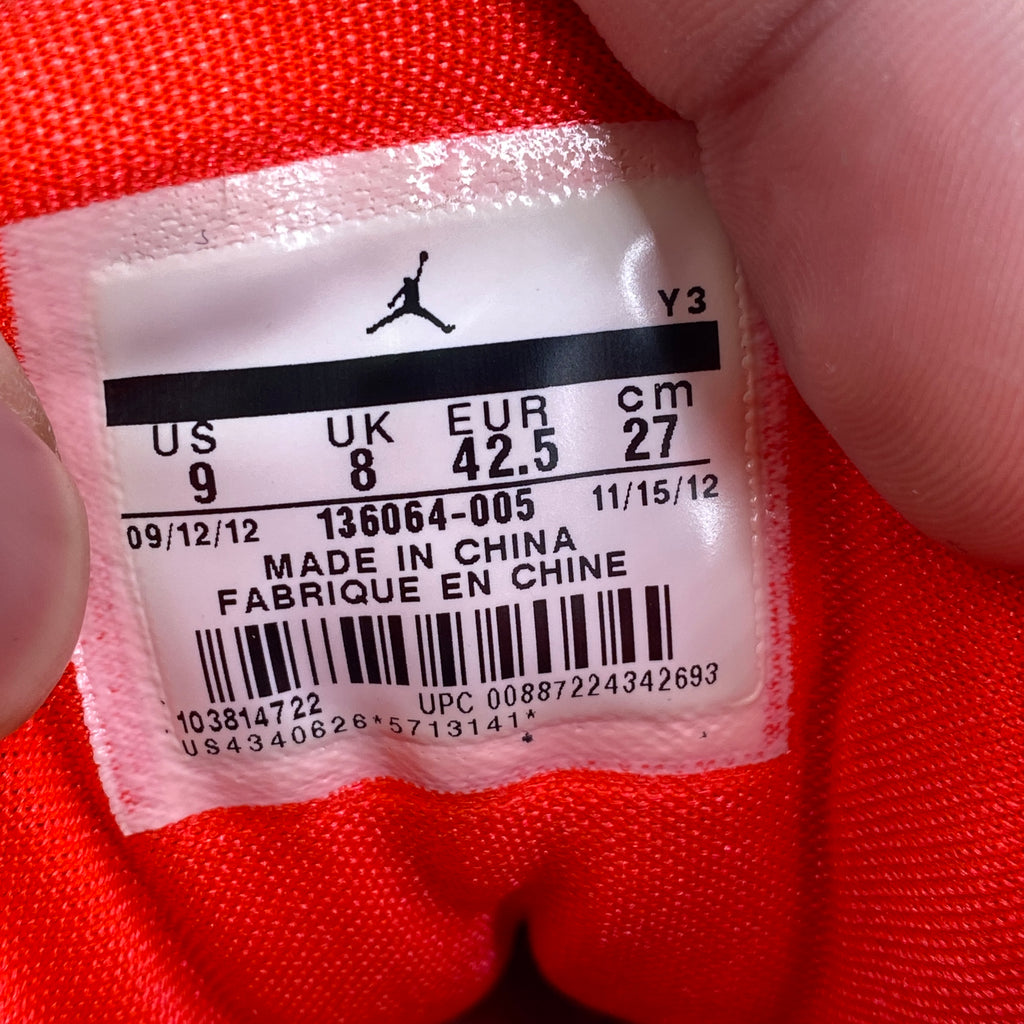 Air Jordan 3 Retro "Crimson" 2013 Used Size 9