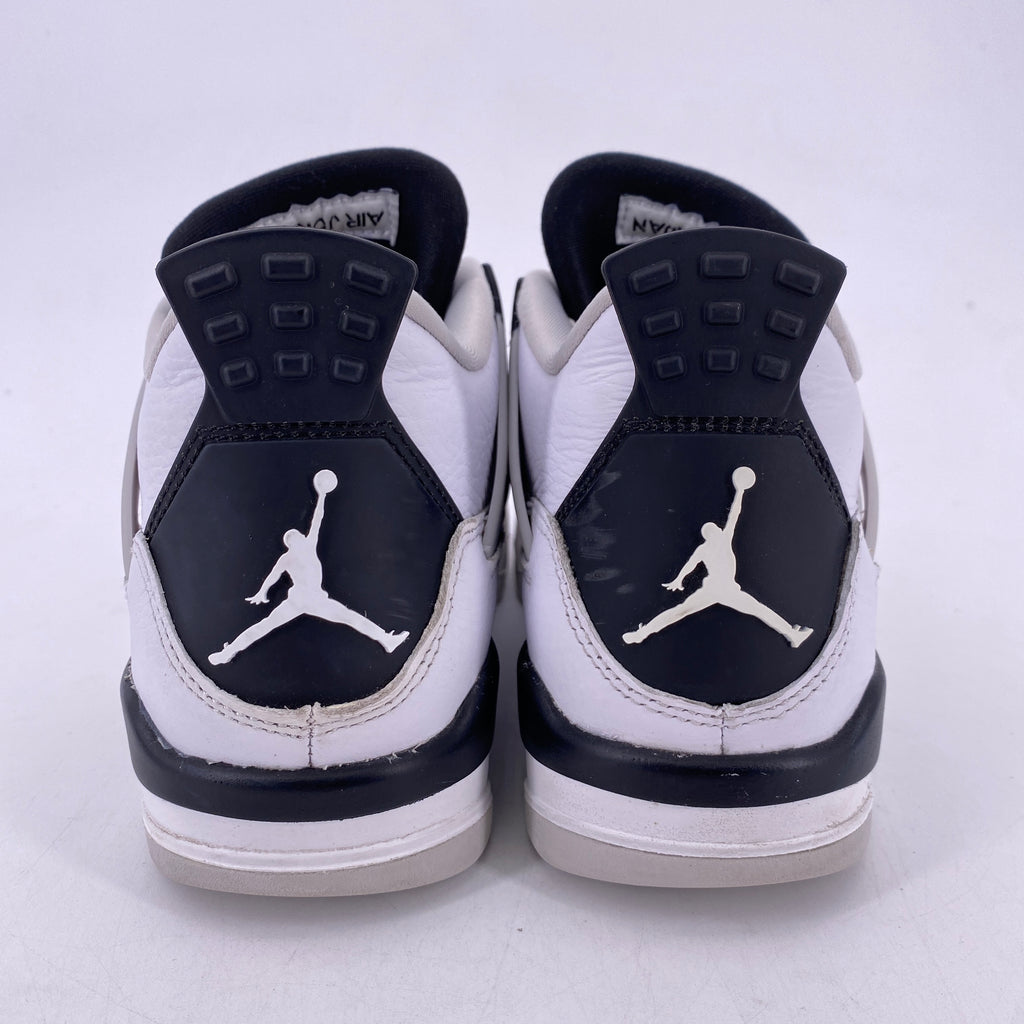 Air Jordan (GS) 4 Retro "Military Black" 2022 Used Size 6Y
