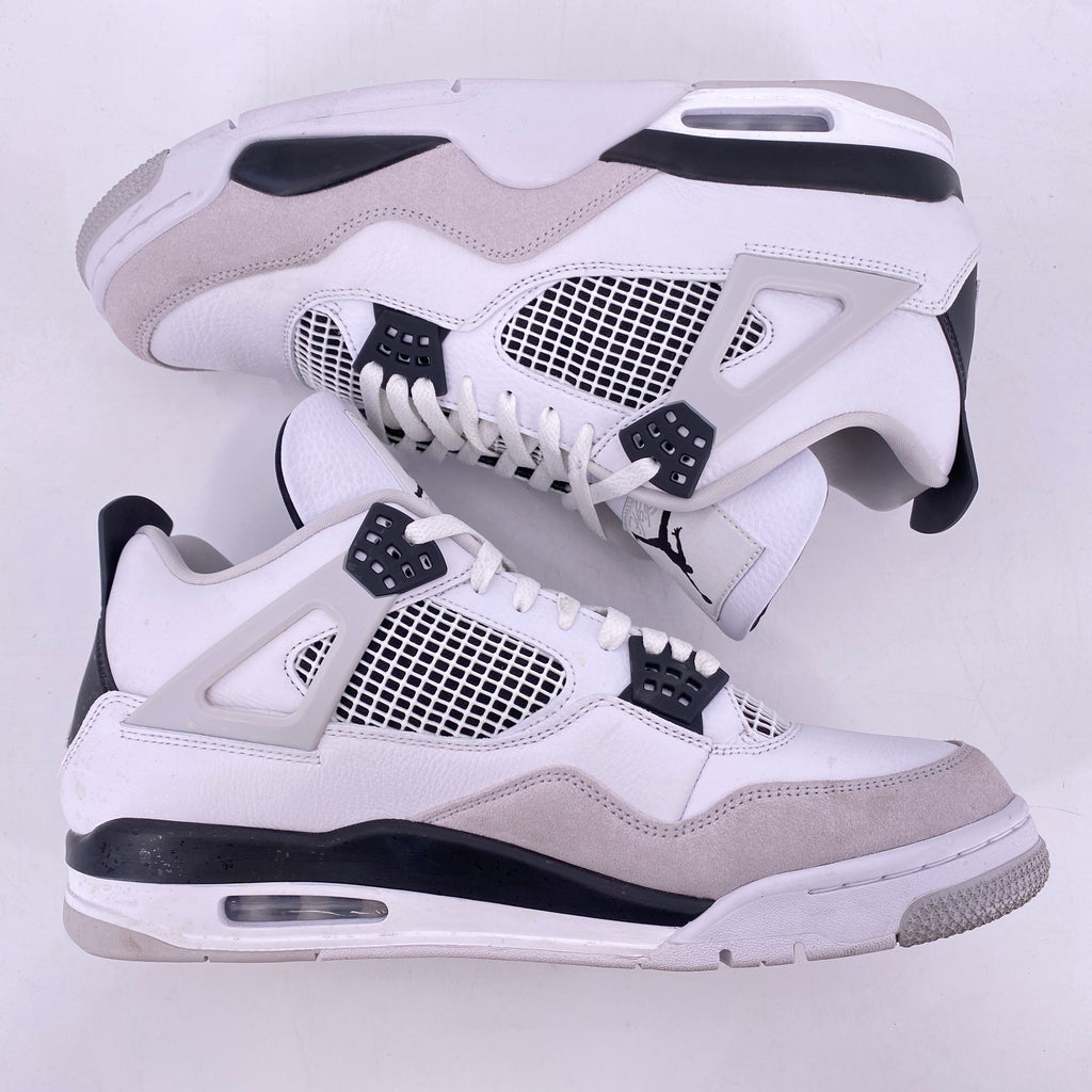 Air Jordan 4 Retro "Military Black" 2022 Used Size 13