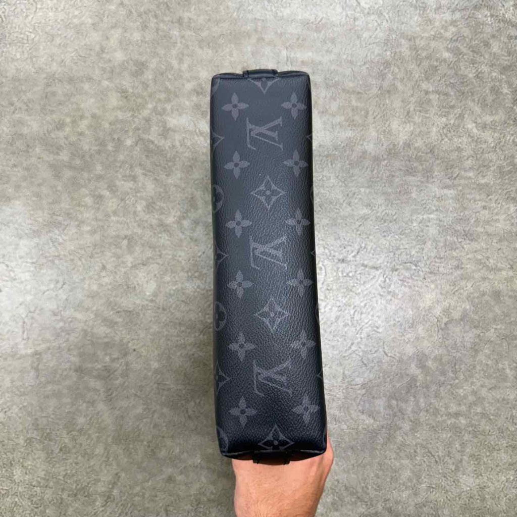 Louis Vuitton Messenger Bag "MONOGRAM ECLIPSE" Used Black Size OS