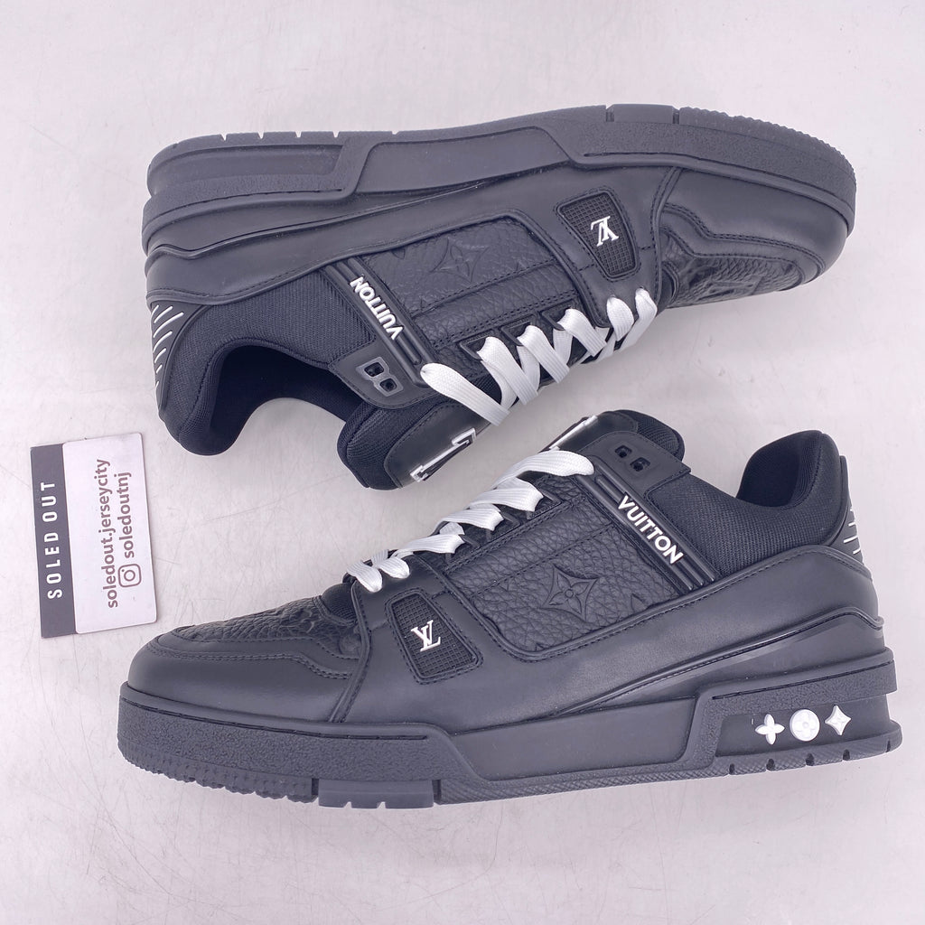 Louis Vuitton Trainer "Embossed Monogram" 2023 New Size 9LV