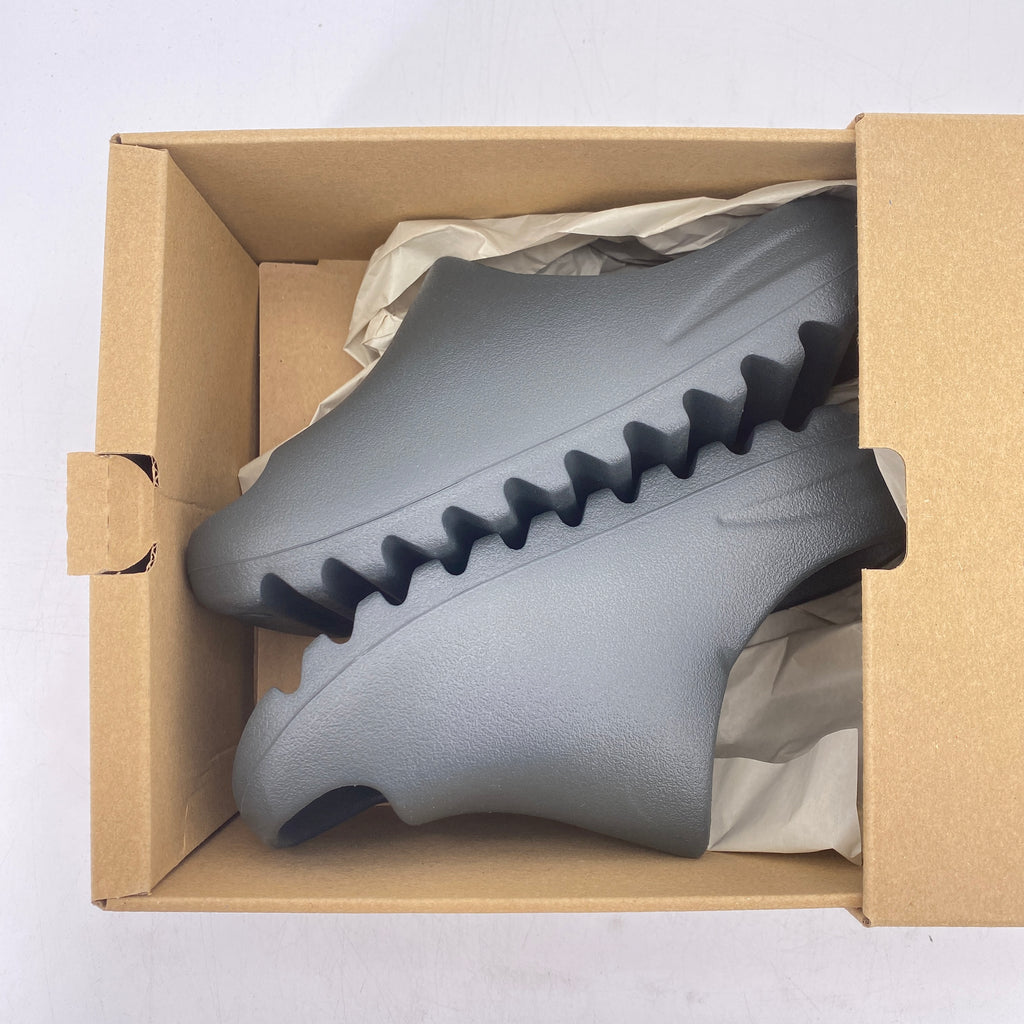 Yeezy (KIDS) Slide "Dark Onyx" 2024 New Size 3