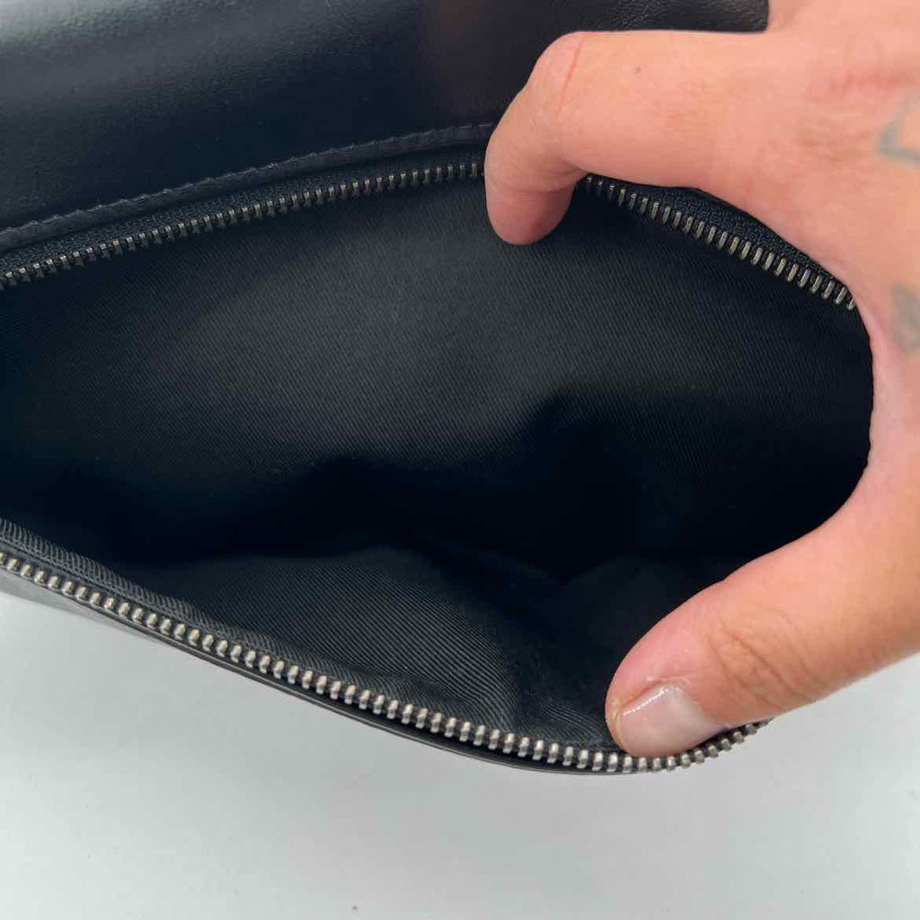 Louis Vuitton Bag "DISCOVERY BUMBAG" Used Black