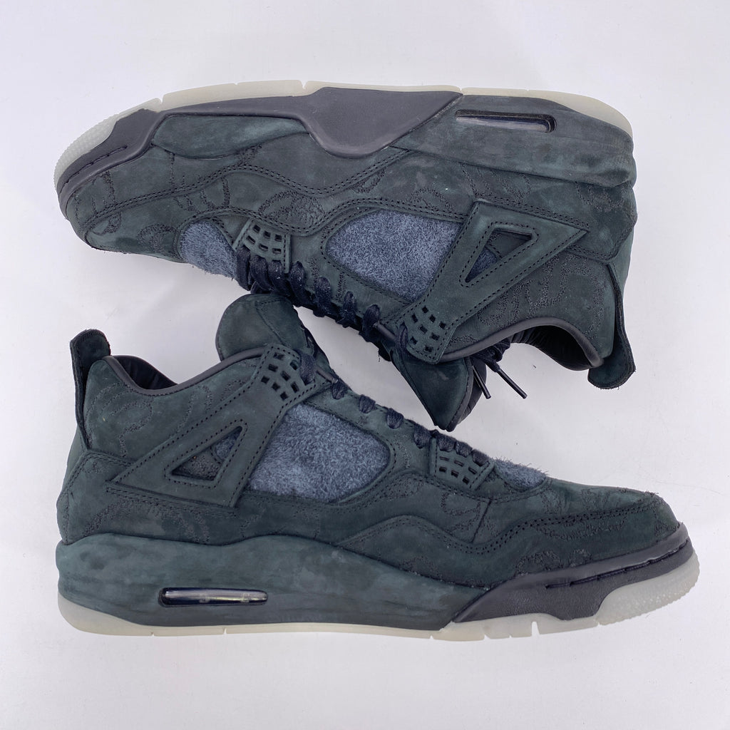 Air Jordan 4 Retro "Kaws Black" 2017 Used Size 10.5