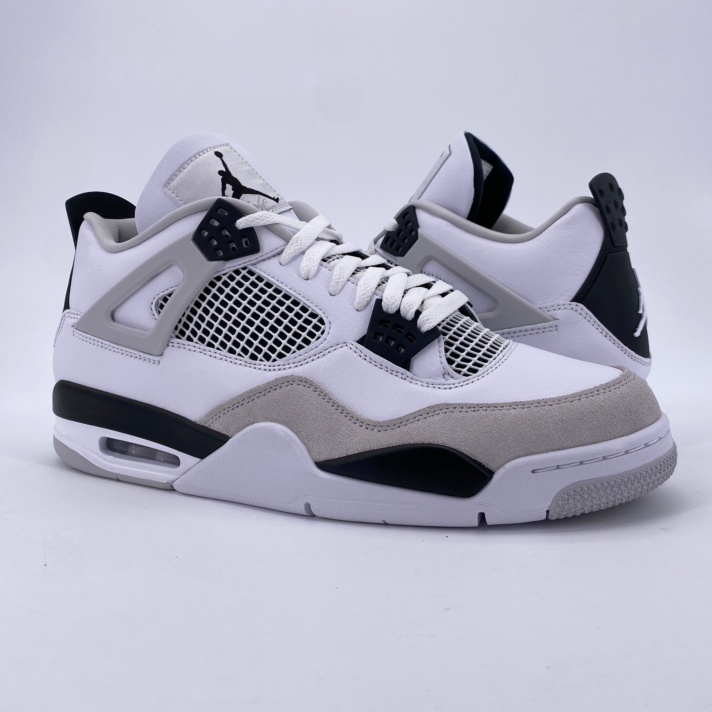 High quality Air Jordan 4 Retro Military Black - Size 3Y