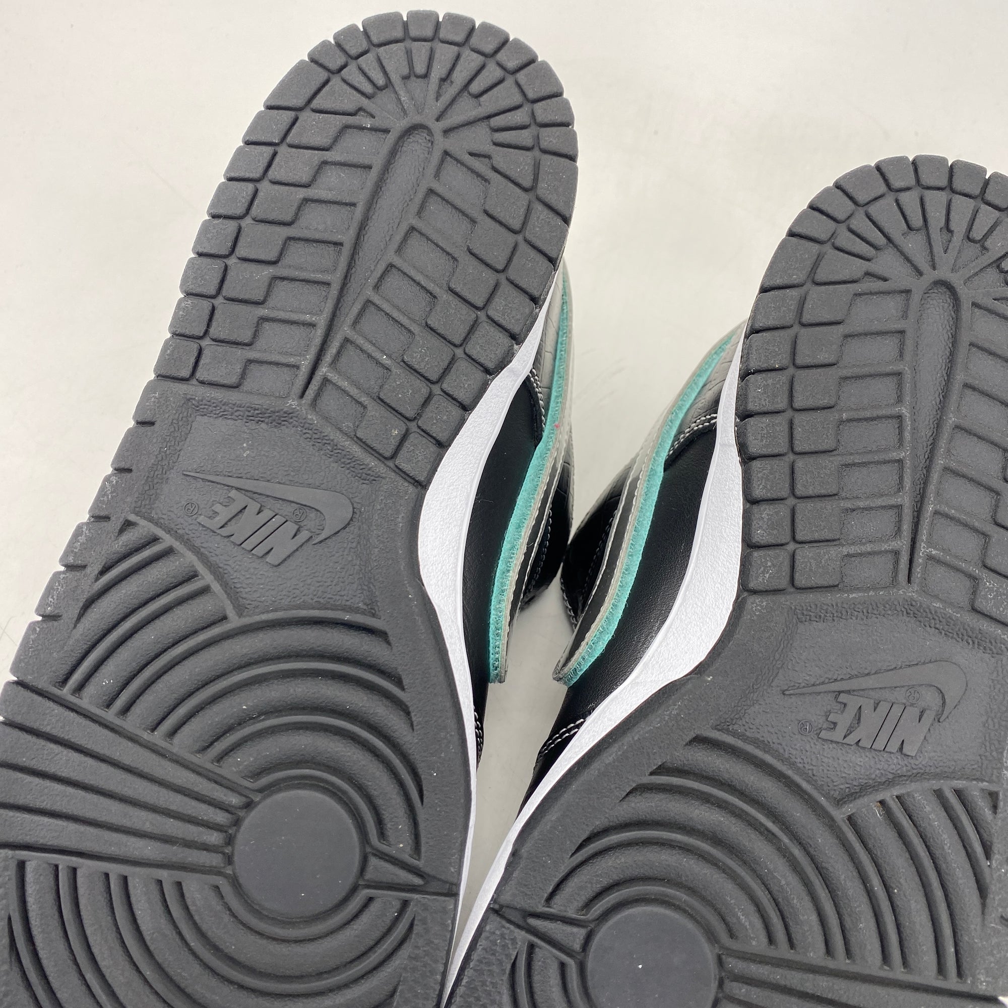 Nike SB Dunk Low &quot;Black Diamond&quot; 2018 Used Size 9.5