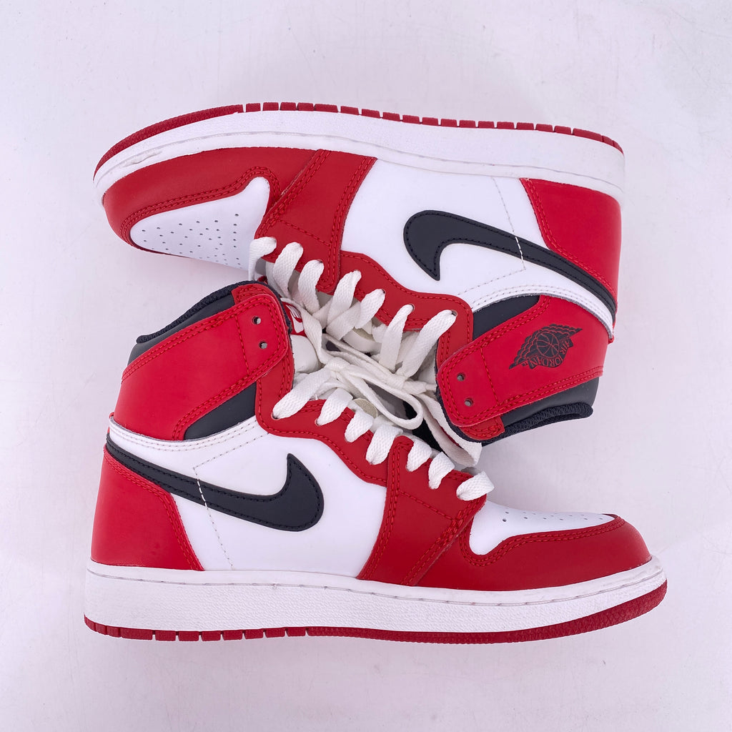 Air Jordan (GS) 1 Retro High "Chicago" 2015 Used Size 4Y