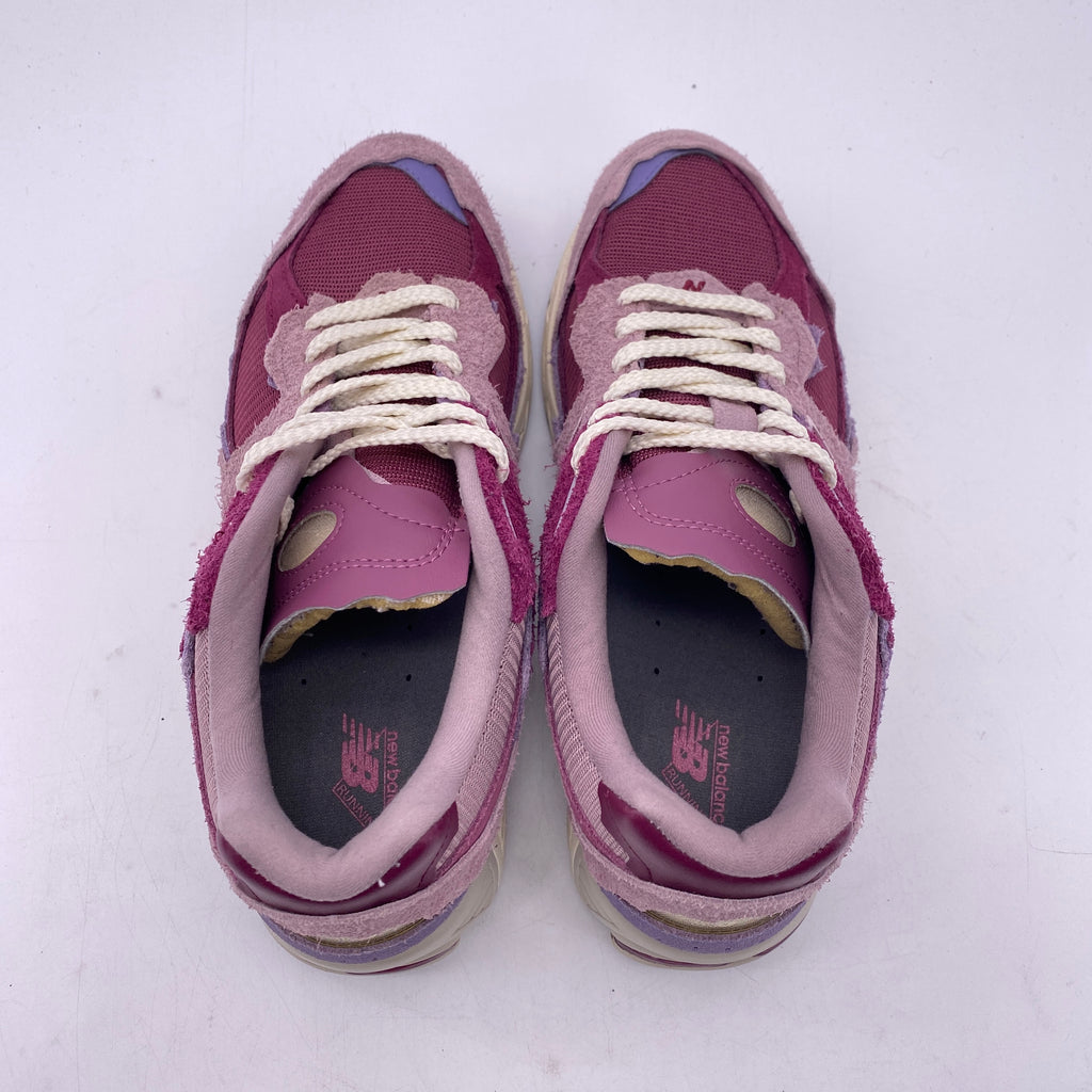 New Balance 2002R "Protection Pack Pink" 2022 Used Size 8
