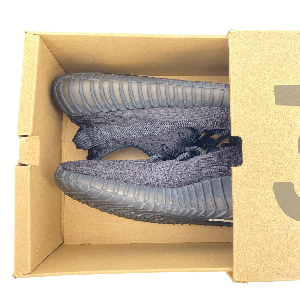 Yeezy 350 v2 "Onyx" 2022 Used Size 10.5