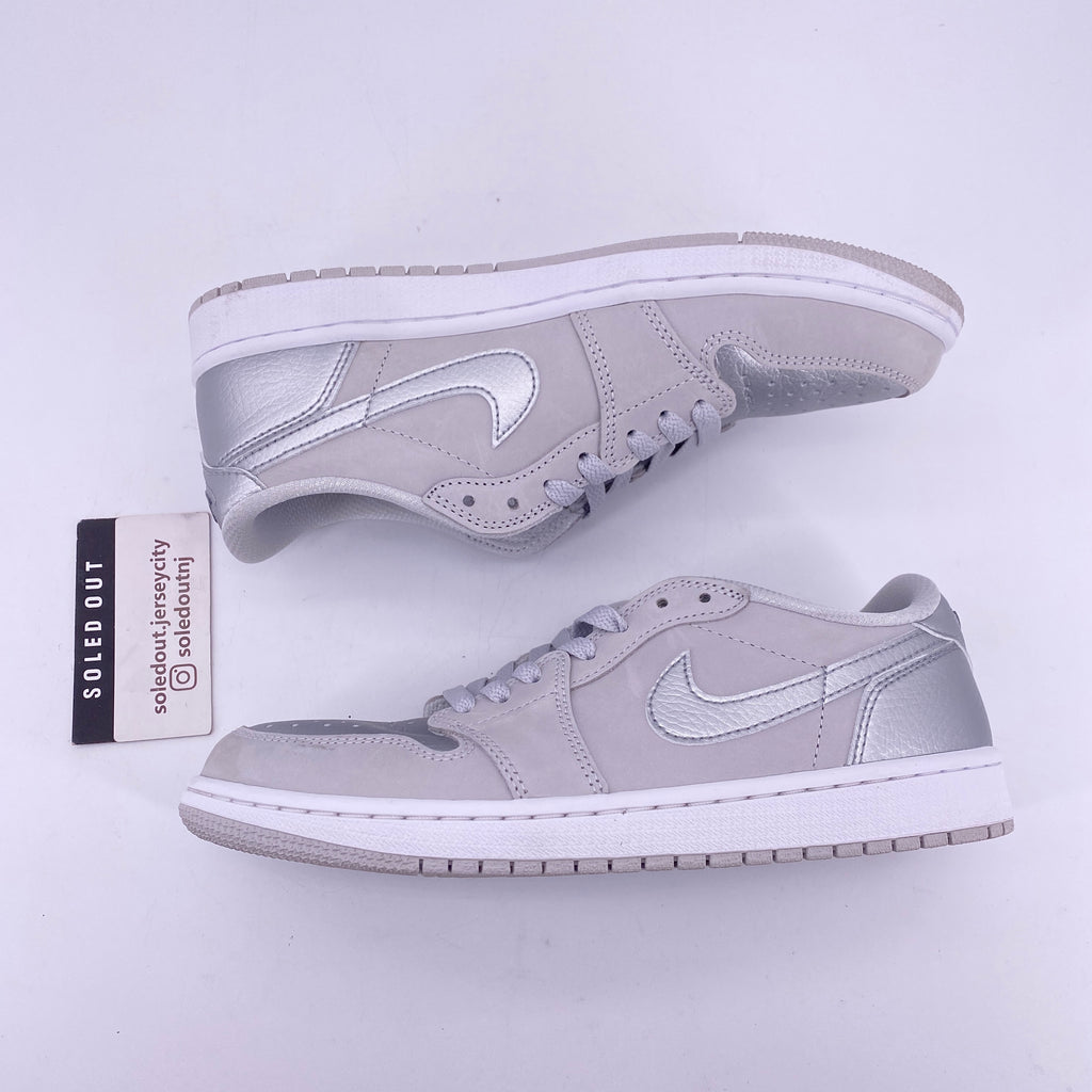 Air Jordan 1 Retro Low "Metallic Silver" 2024 Used Size 8.5
