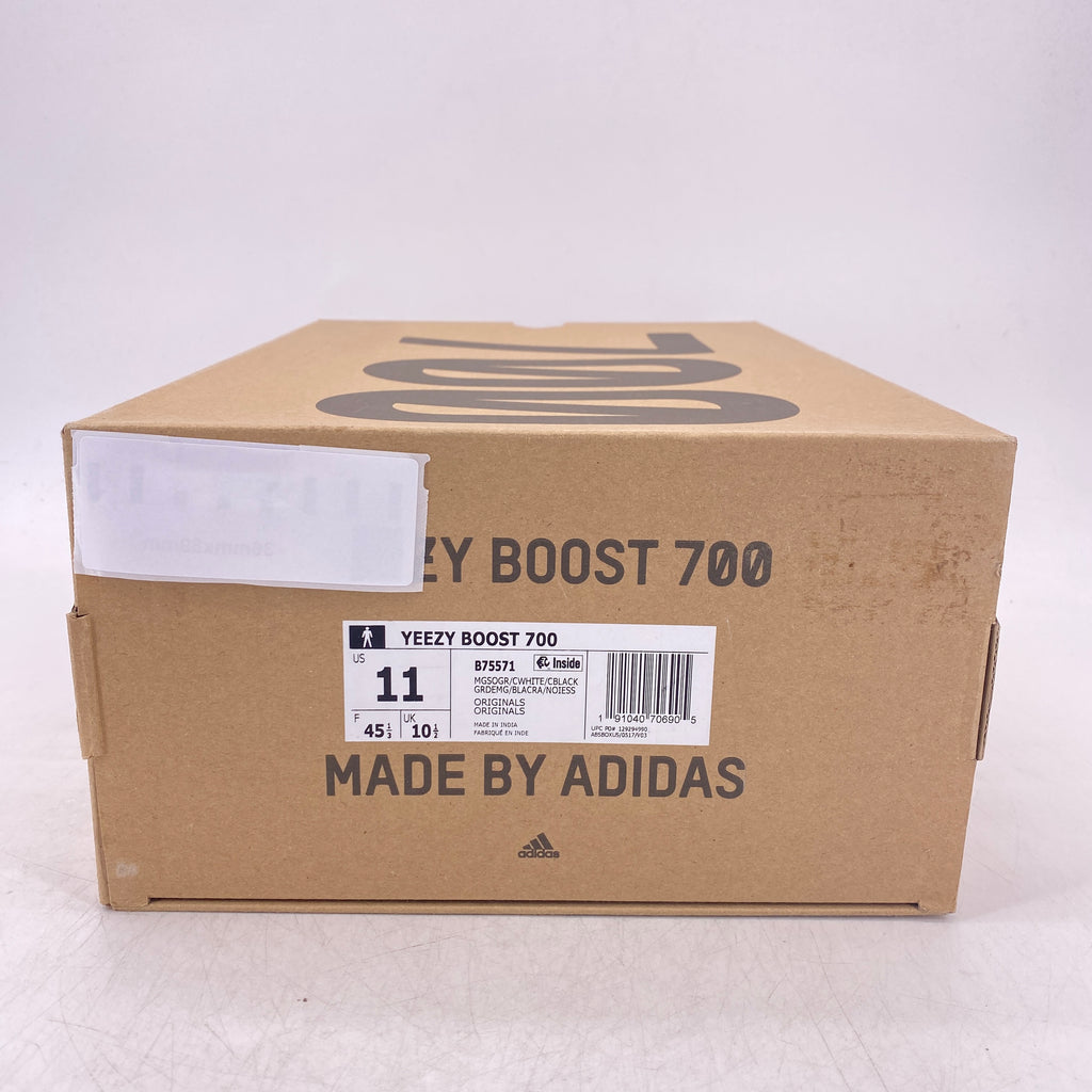 Yeezy 700 "Waverunner" 2021 Used Size 11