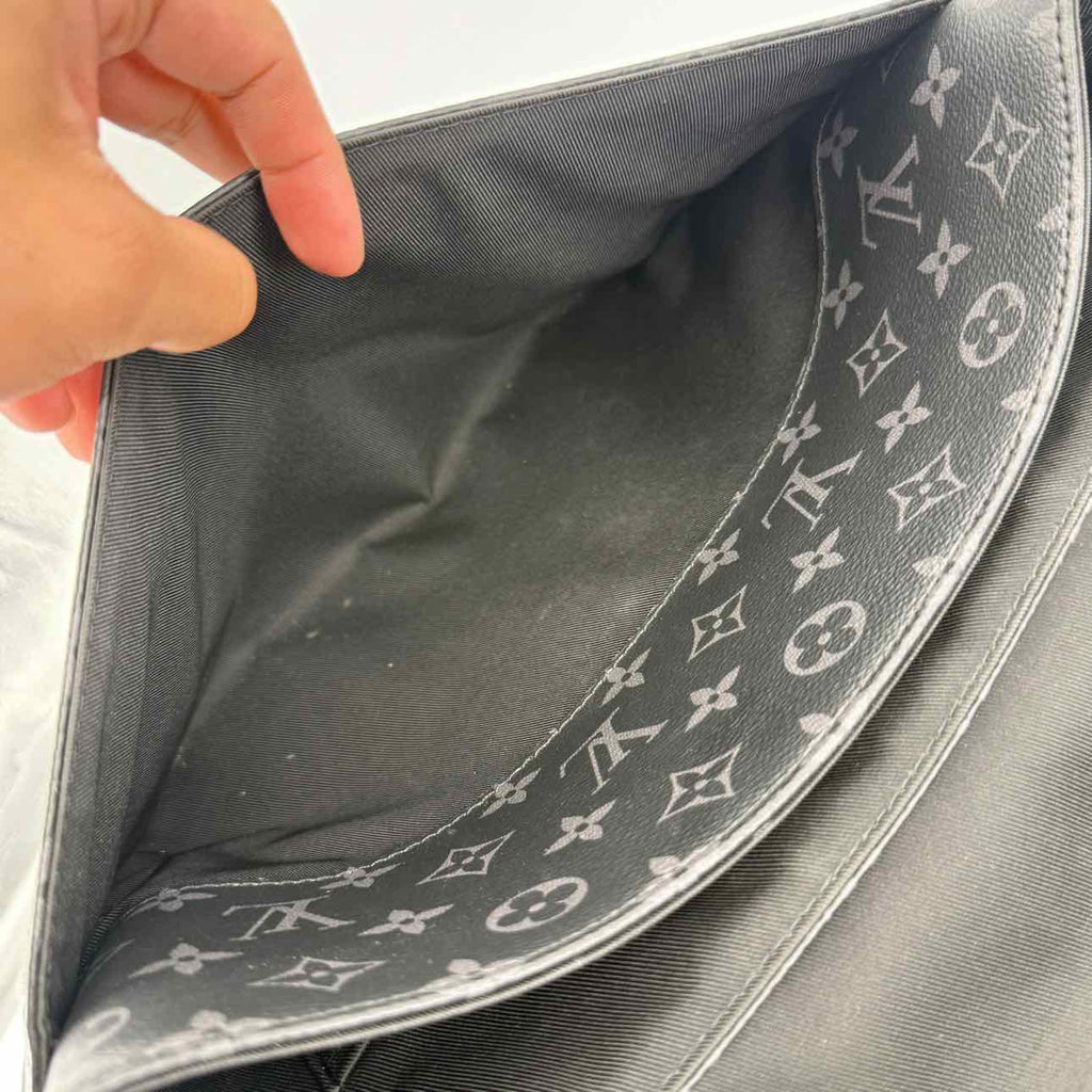 Louis Vuitton Messenger Bag "DISTRICT" Used Black Size PM