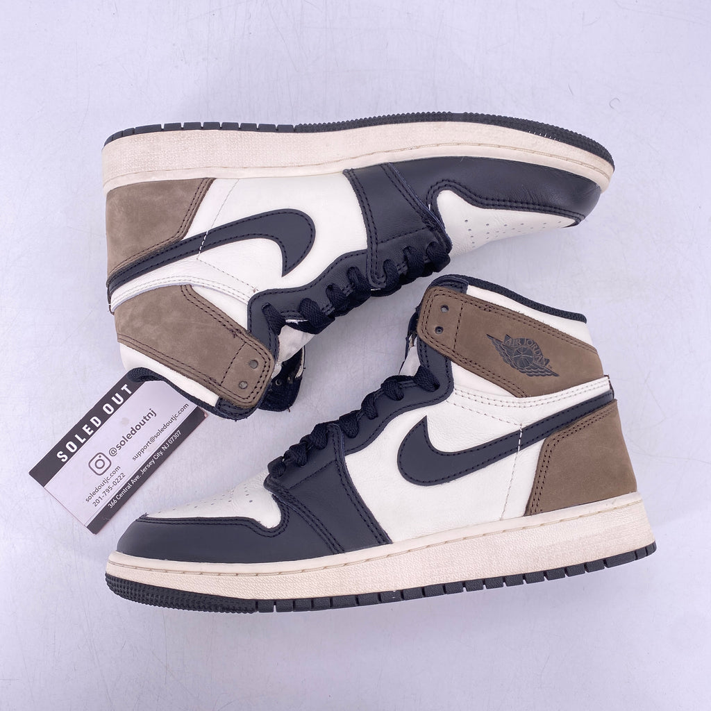 Air Jordan (GS) 1 Retro High "Dark Mocha" 2020 Used Size 6.5Y