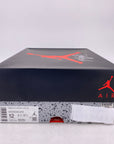 Air Jordan (W) 4 Retro "Canyon Purple" 2022 Used Size 12W