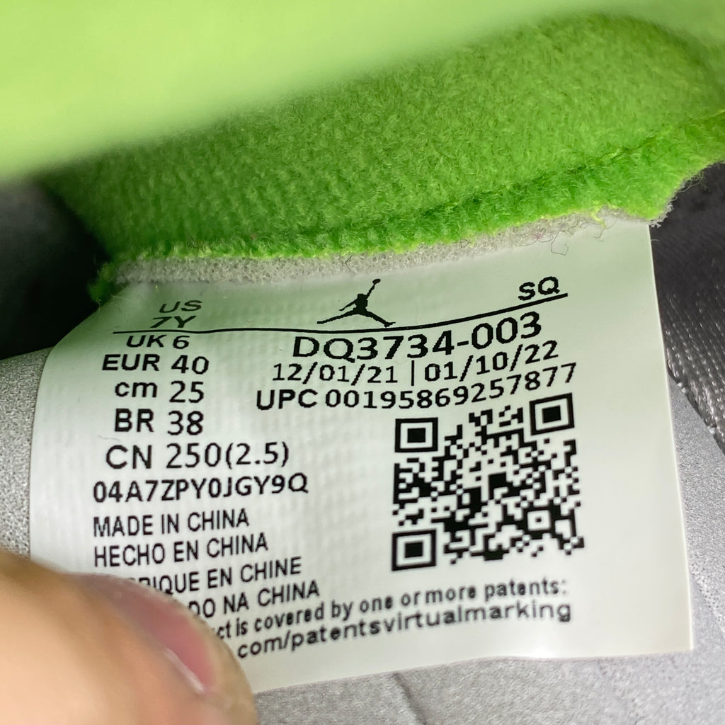 Air Jordan (GS) 5 Retro "Green Bean" 2022 Used Size 7Y