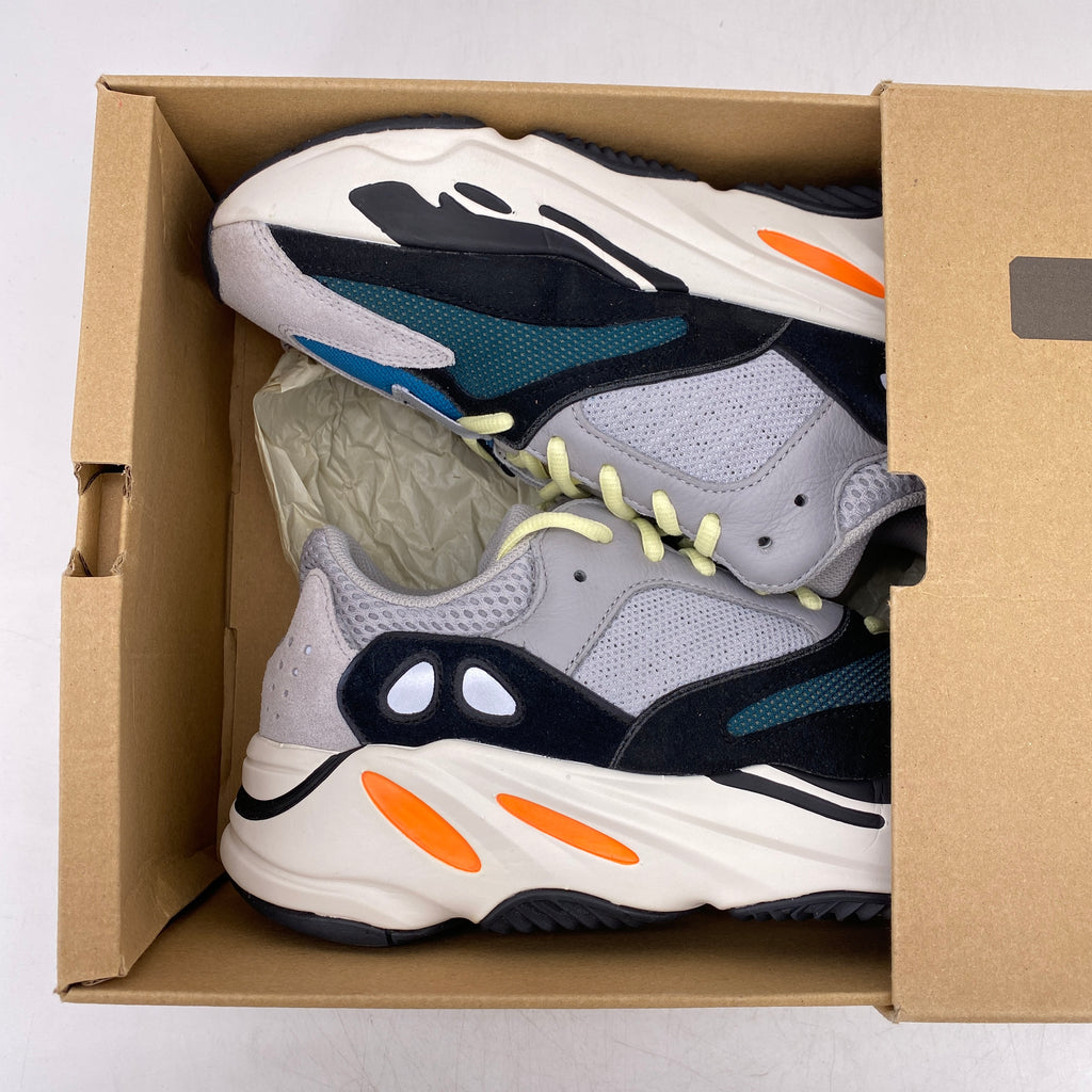 Yeezy 700 "Waverunner" 2017 Used Size 9