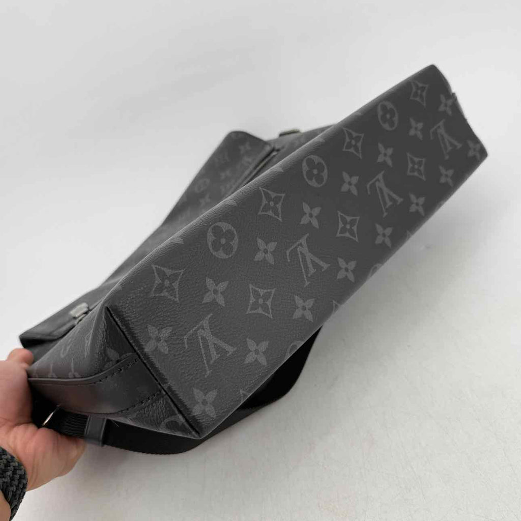 Louis Vuitton Messenger Bag "DISTRICT" Used Black Size PM