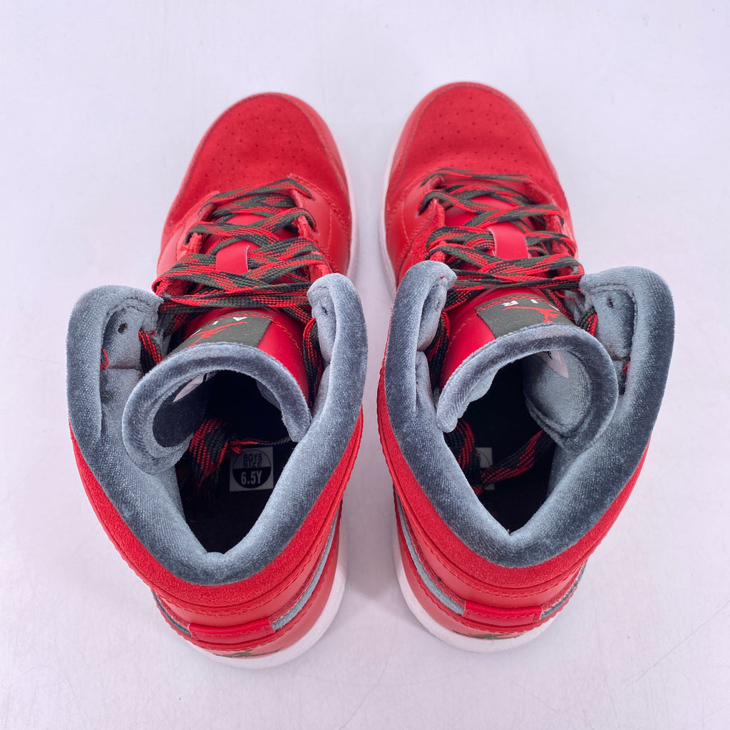 Air Jordan (BG) 1 Mid "Varsity Red" 2013 Used Size 6.5Y