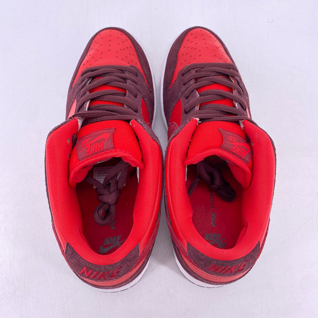 Nike SB Dunk Low "Cherry" 2022 Used Size 10.5