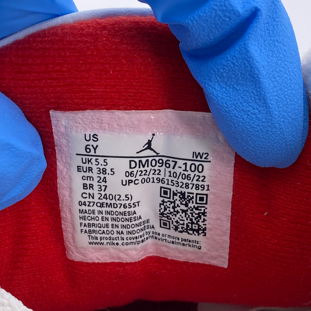 Air Jordan (GS) 3 Retro "White Cement Reimagined" 2023 Used Size 6Y