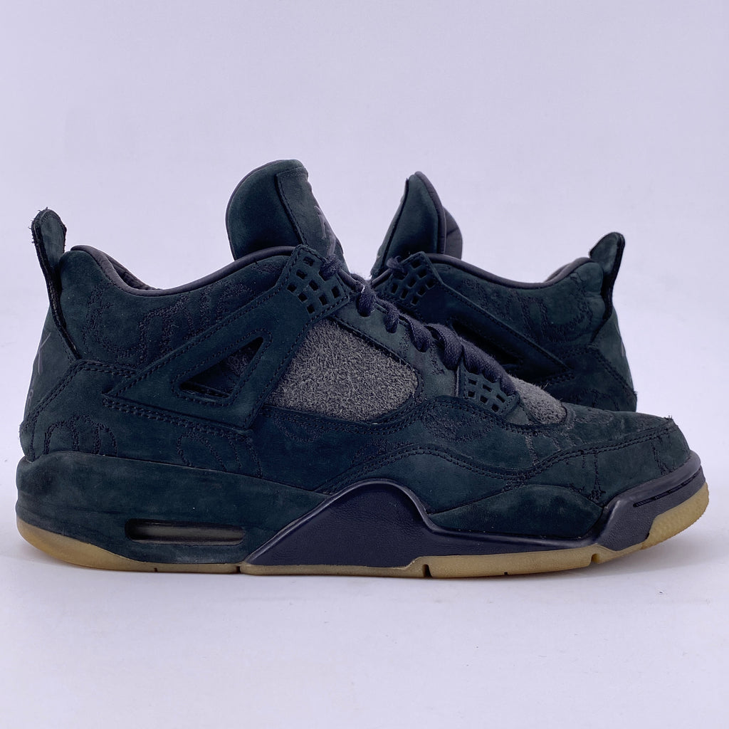 Air Jordan 4 Retro "Kaws Black" 2017 Used Size 9