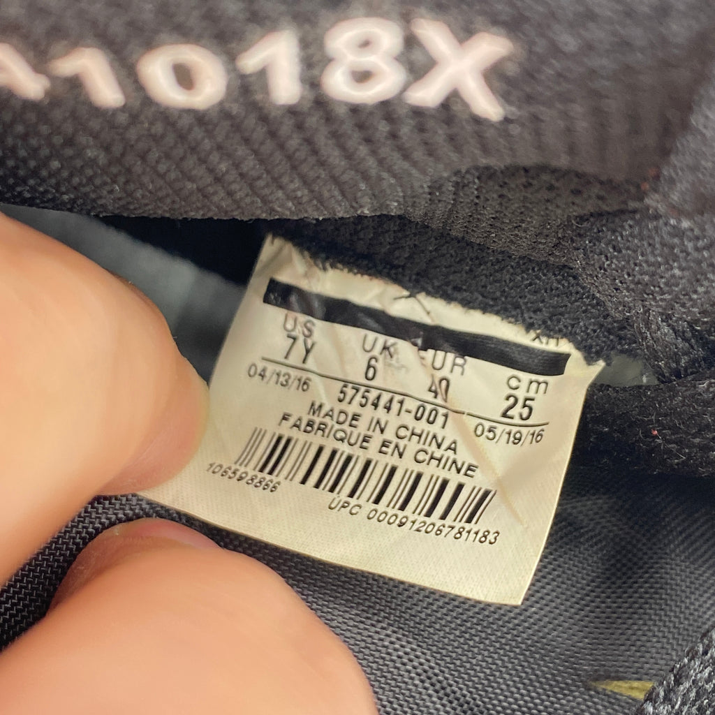 Air Jordan (GS) 1 Retro High "Bred" 2016 Used Size 7Y