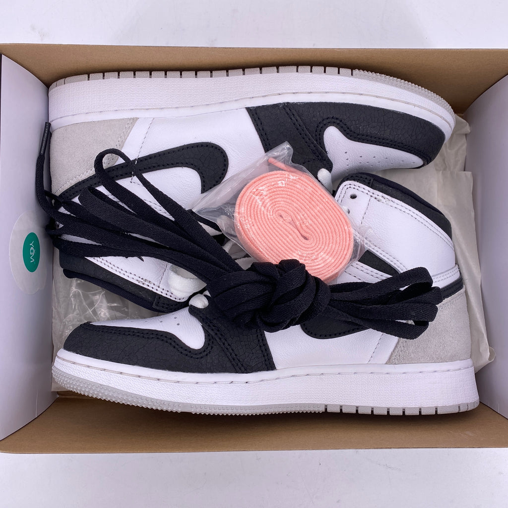 Air Jordan (GS) 1 Retro High OG "Bleached Coral" 2022 Used Size 5.5Y