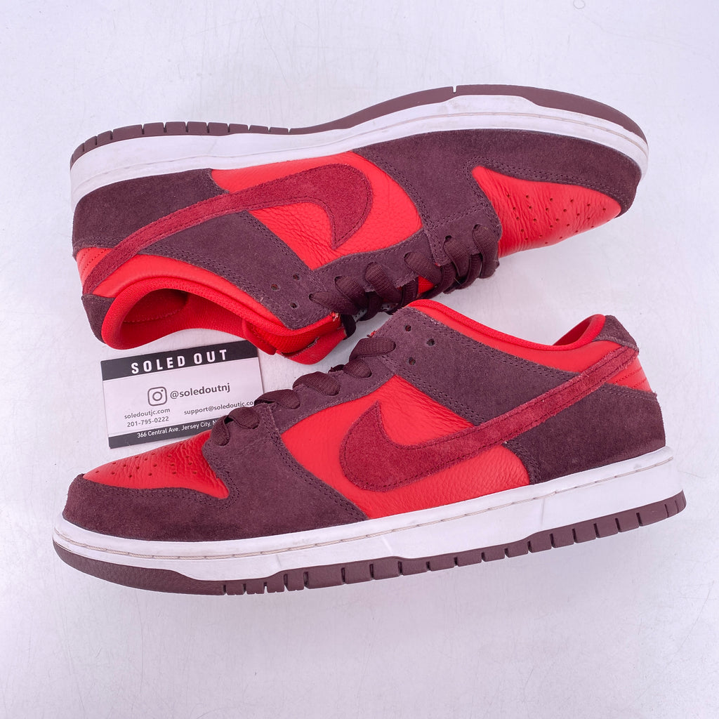 Nike SB Dunk Low "Cherry" 2022 Used Size 10.5