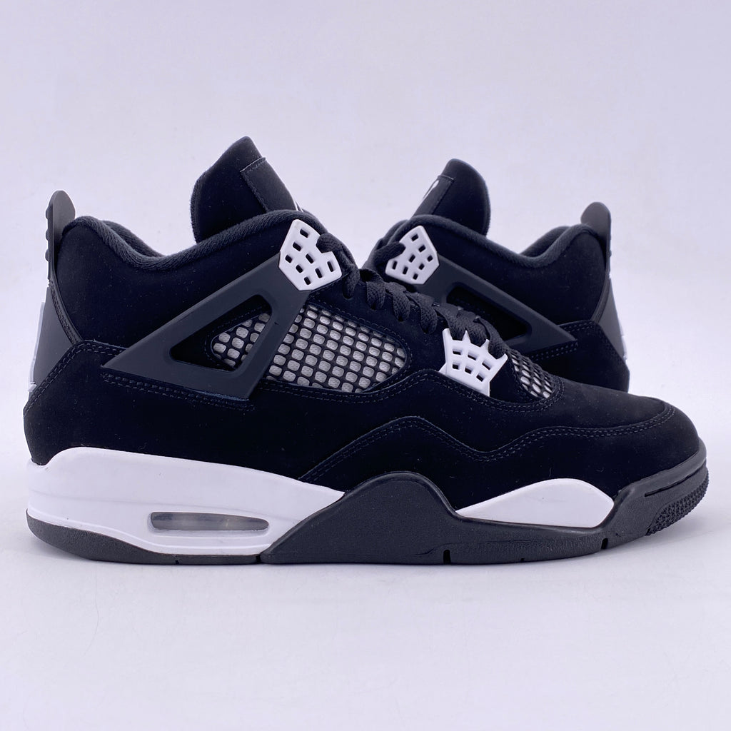 Air Jordan 4 Retro "White Thunder" 2024 Used Size 9.5