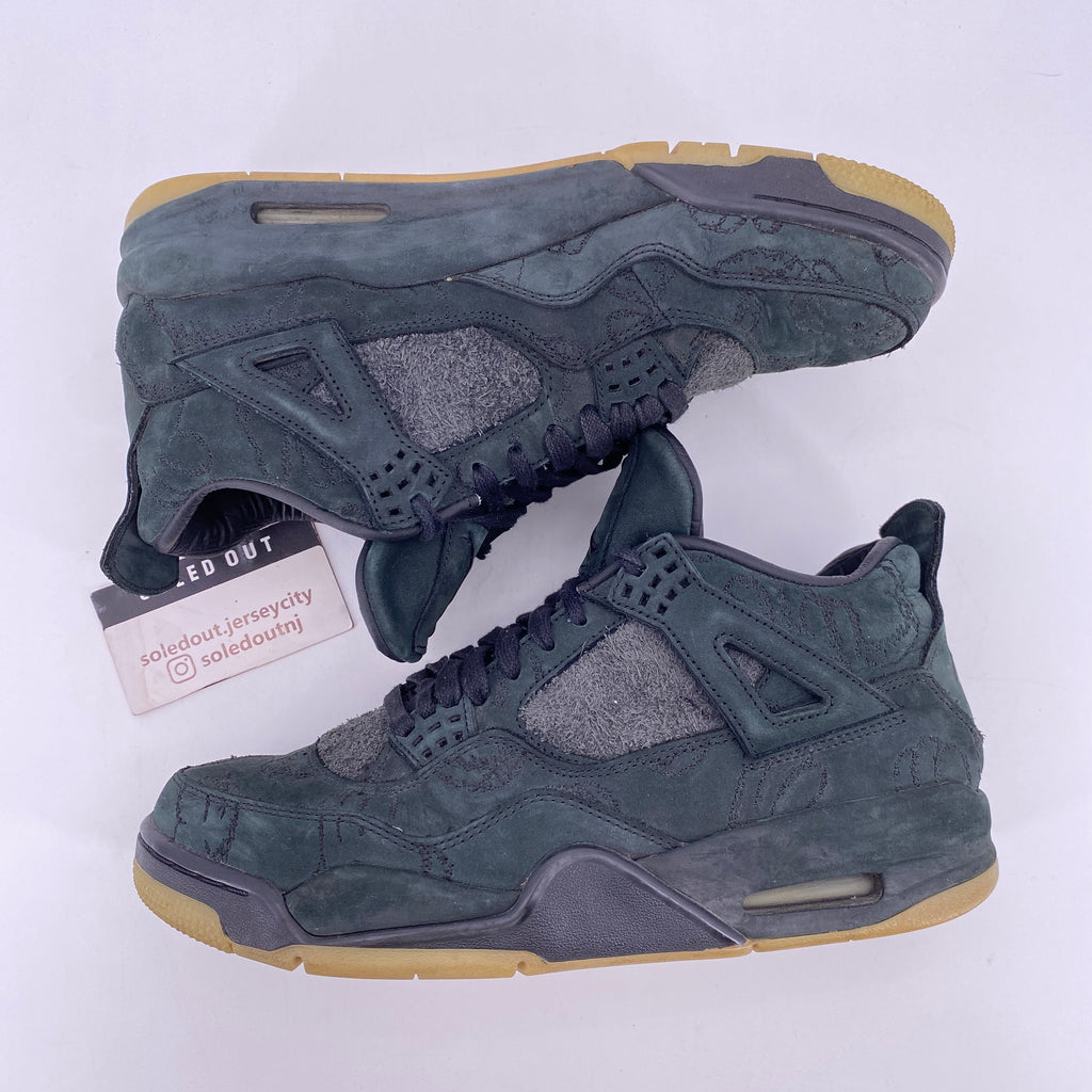 Air Jordan 4 Retro "Kaws Black" 2017 Used Size 9