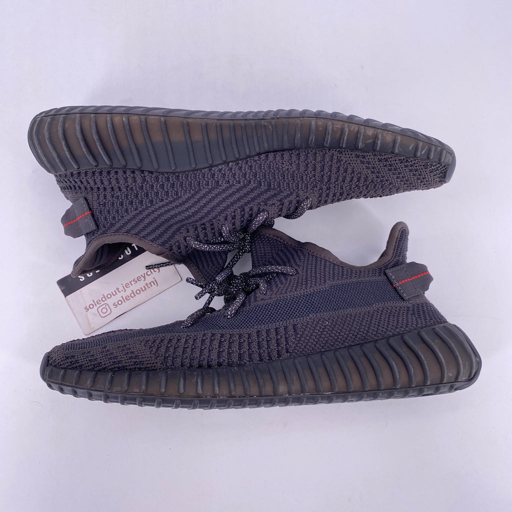 Yeezy 350 v2 "Black Non-Reflective" 2019 Used Size 9.5