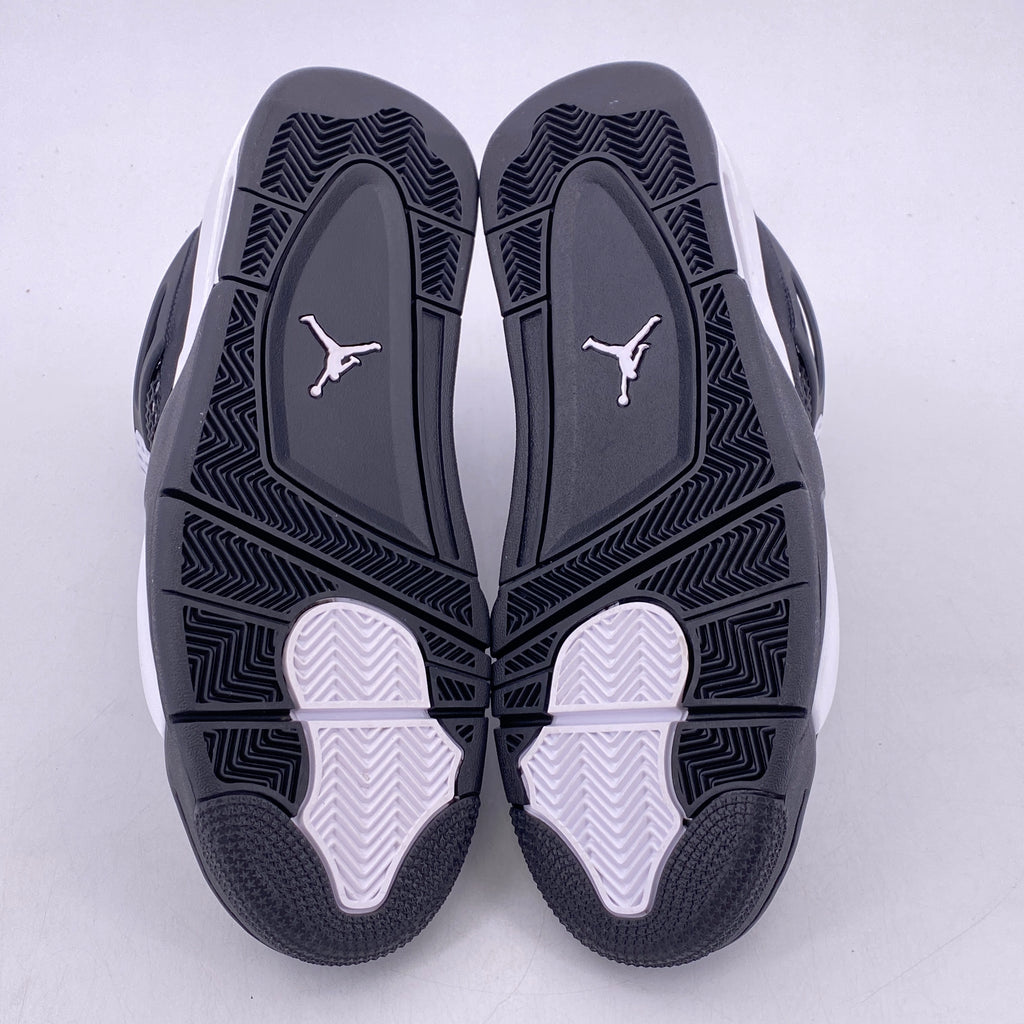 Air Jordan 4 Retro "White Thunder" 2024 Used Size 9.5