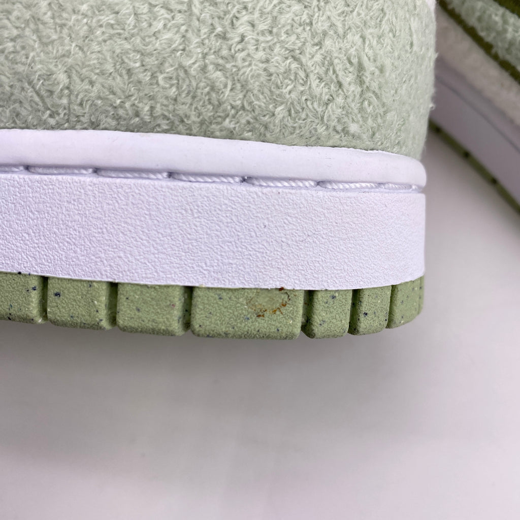 Nike (W) Dunk Low SE "Fleece Pack Honeydew" 2022 New Size 12W