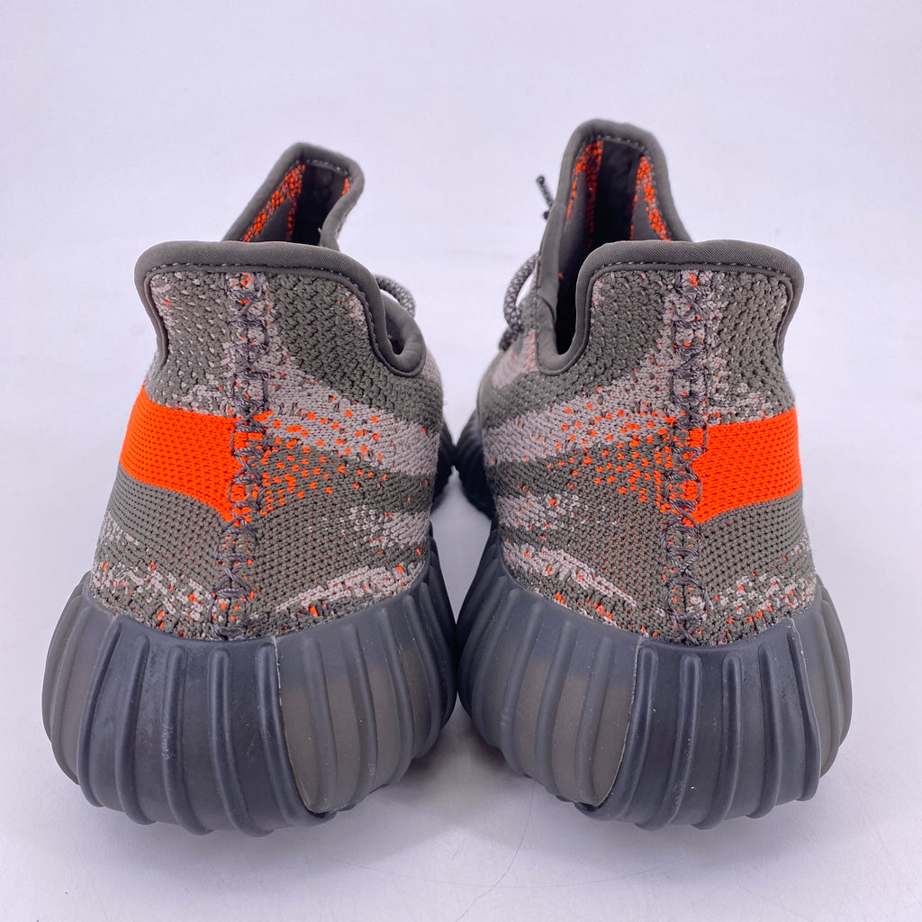 Yeezy 350 v2 "Carbon Beluga" 2024 Used Size 11.5