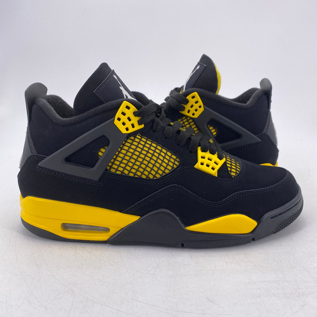Air Jordan 4 Retro "Thunder" 2023 Used Size 9