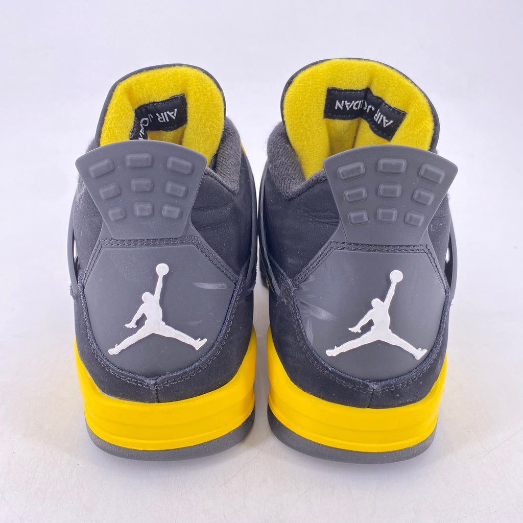 Air Jordan 4 Retro "Thunder" 2023 Used Size 9