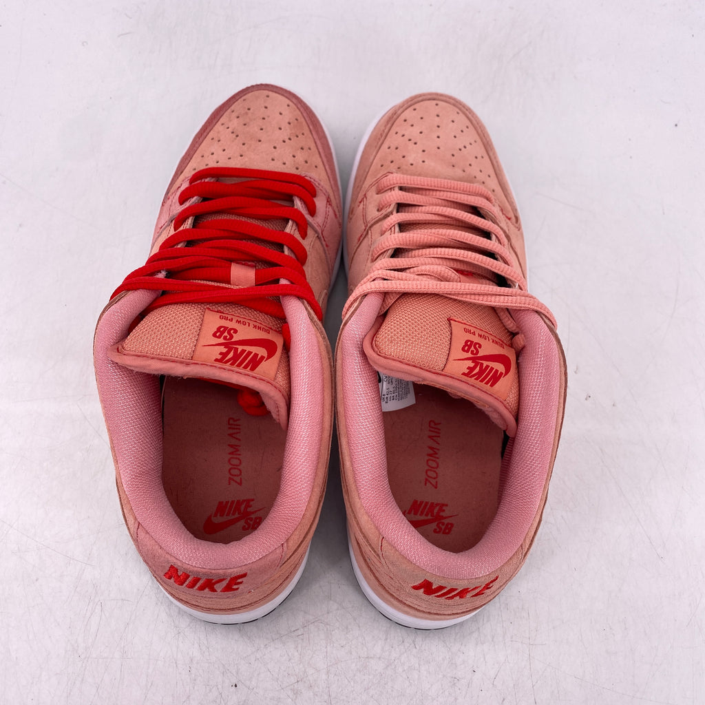 Nike SB Dunk Low "Pink Pig" 2021 Used Size 9