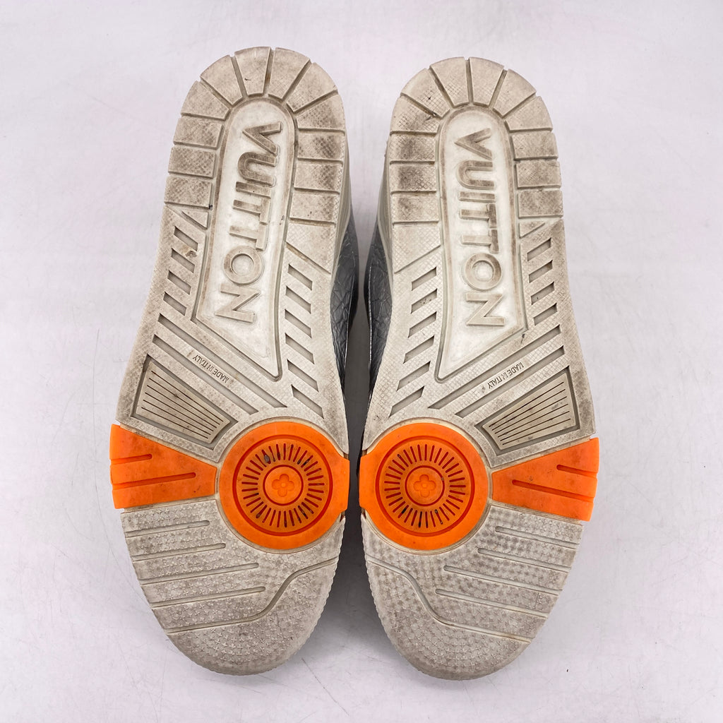 Louis Vuitton Trainer "Silver" 2020 Used Size 8.5LV